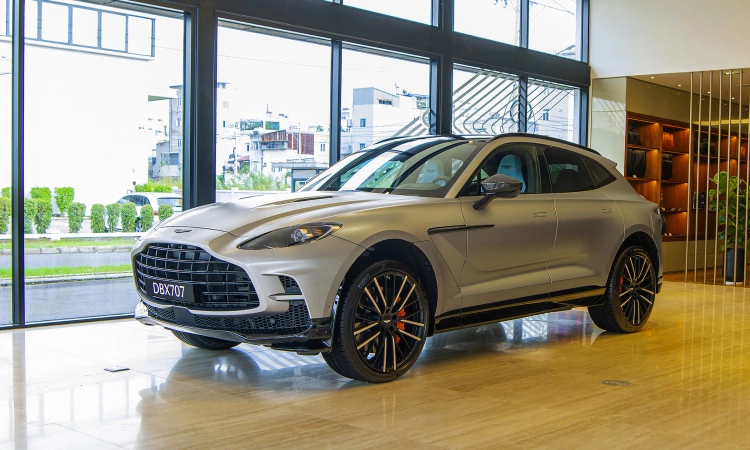 Aston Martin DBX