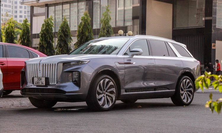 Hongqi E-HS9