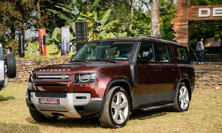 Land Rover Defender 130