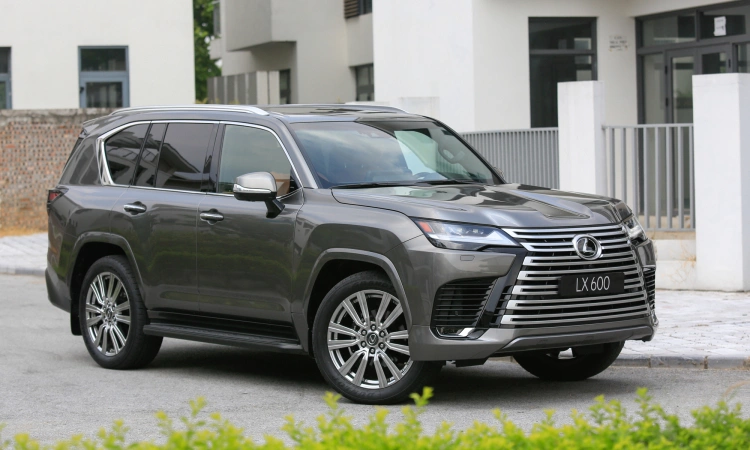 Lexus LX