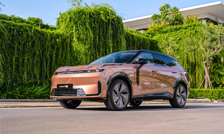 Lynk & Co 08
